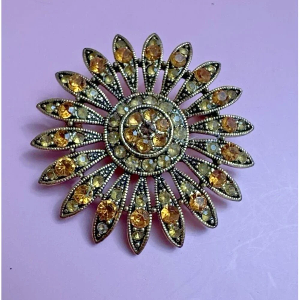 Vintage Gold Tone Rhinestone Sunburst Brooch – Amber & Clear Stones – 2”